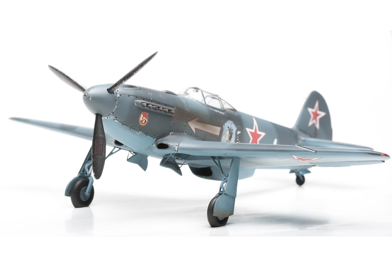 The model is one of the best fighters of the 2nd world war PML-4001 Yak-3